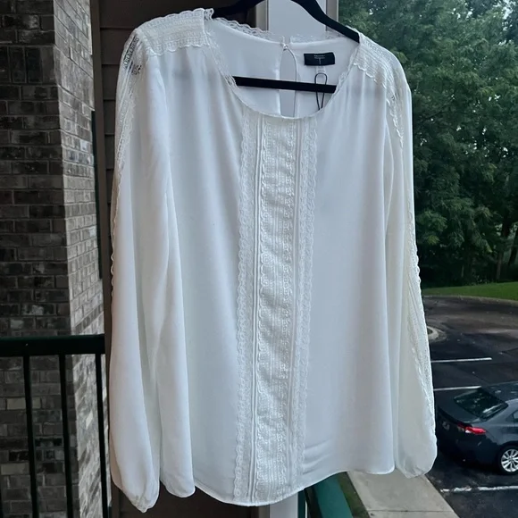 🆕 ✨ Tahari White Long Sleeve Blouse XL Feminine Lace Trim Elegant Scoop Neck Top - Picture 3 of 13